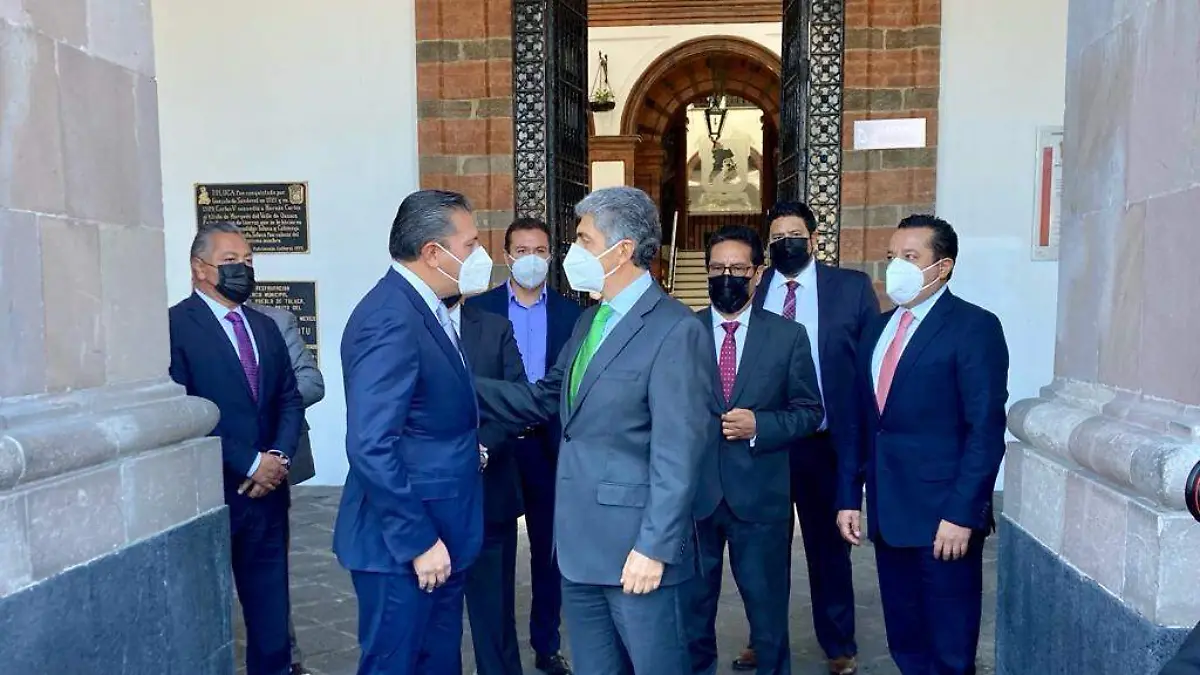 alcalde de toluca y secrertario de gobierno